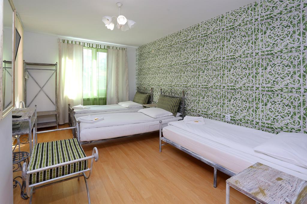 Family Hotel Amor Ruse Exterior photo